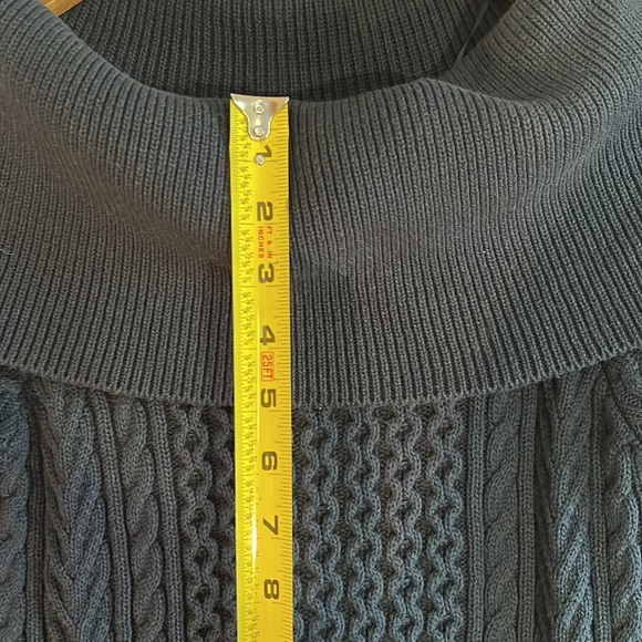 Tommy Hilfiger S/P dark and light blue sweater . - Picture 7 of 7